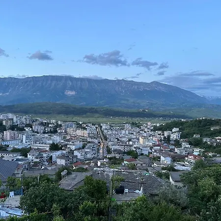 מלון Jons Gjirokastër