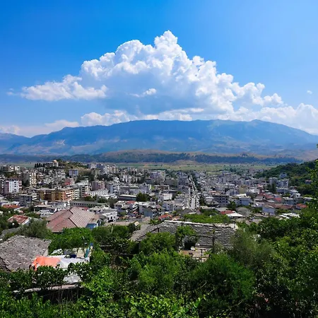 מלון Jons Gjirokastër